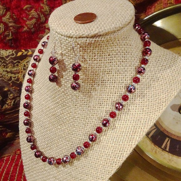 Handcrafted necklace/earrings with striking burgundy & silver accents - Picture 1 of 10